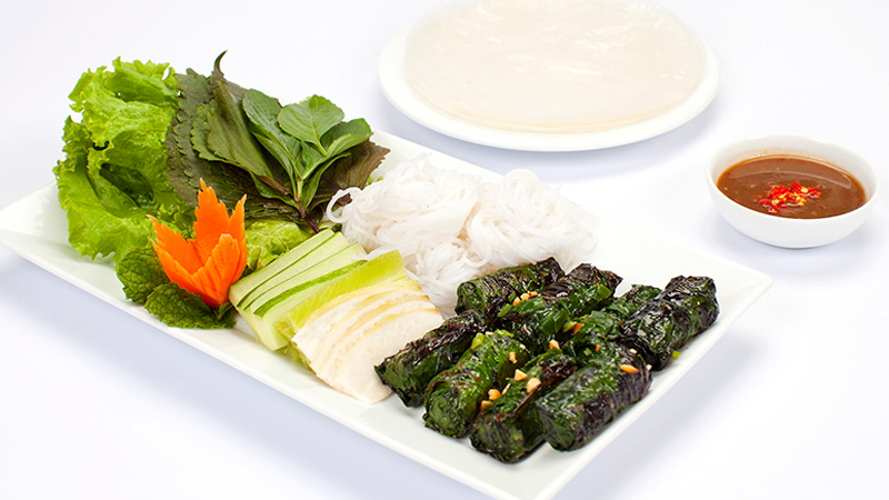 Bò Cuộn Lá Lốt Nướng – Bánh Hỏi